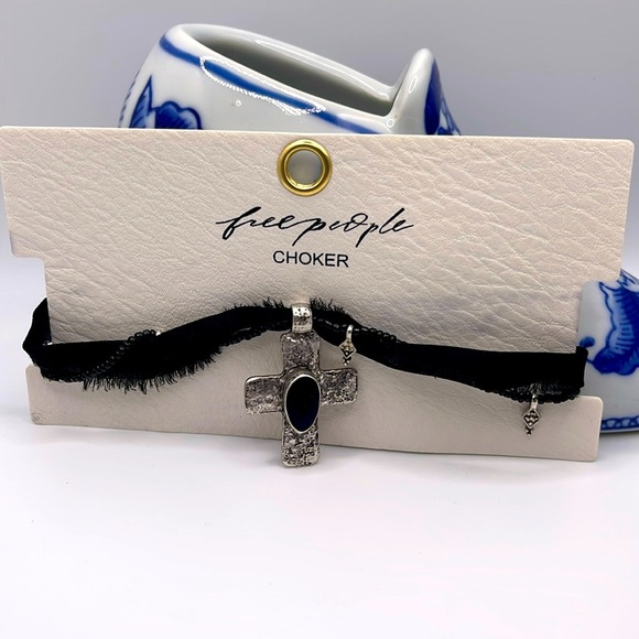 Free People Lola Cross Choker NWT in Black - Picture 1 of 5